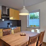 G11 Idyll Apartment